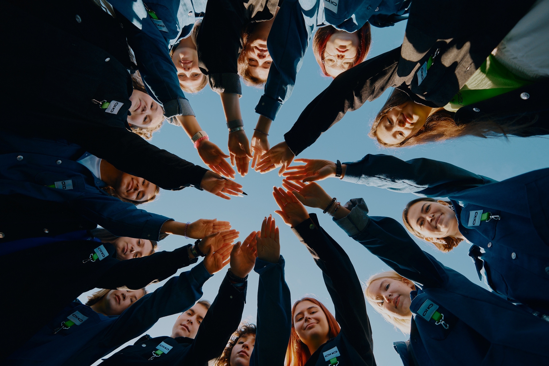 Как мы выглядим